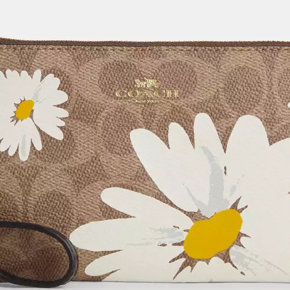 NWT Corner Zip Wristlet In Signature Canvas With Floral Print - Picture 7 of 8